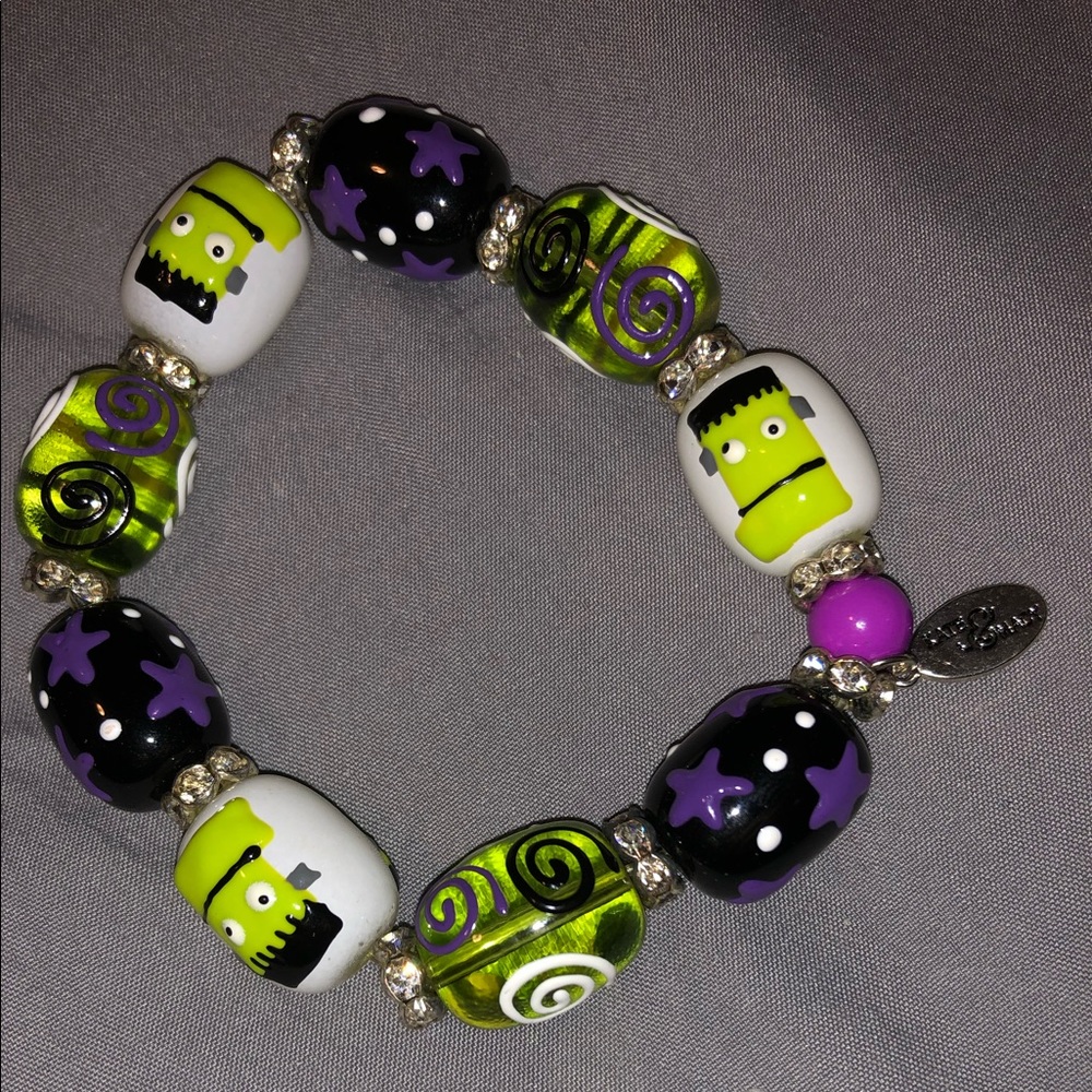 Hallowing bracelet